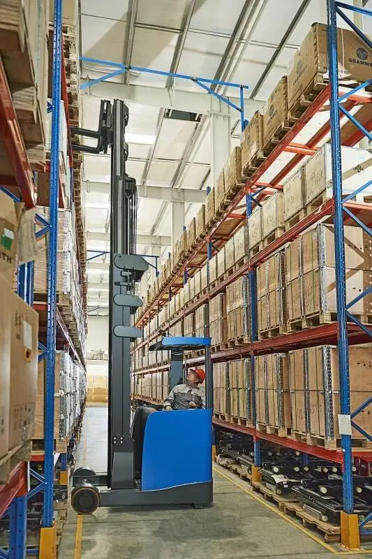 Wie man sich für langfristiges Gabelstaplerleasing und Finanzierungsleasing ents