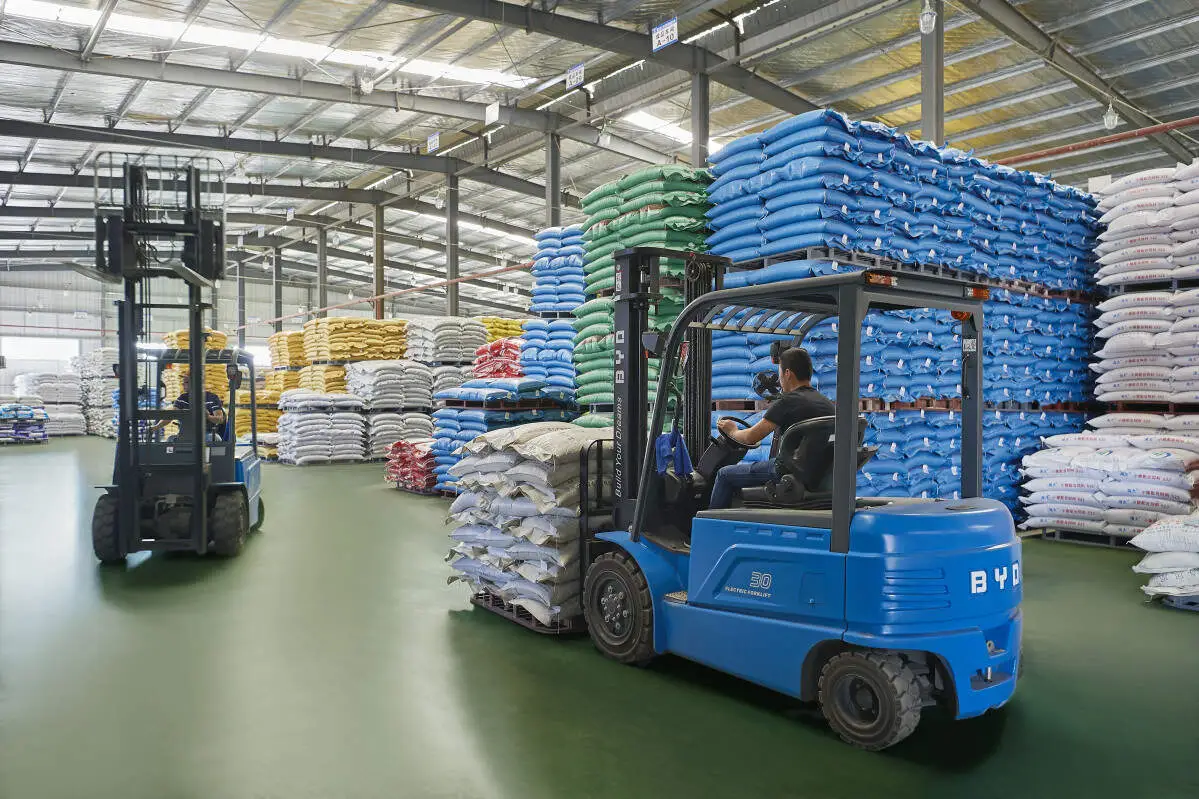 Außenhandel Export BYD Q Serie Traktor, englische Spezifikation und Zollanmeldun